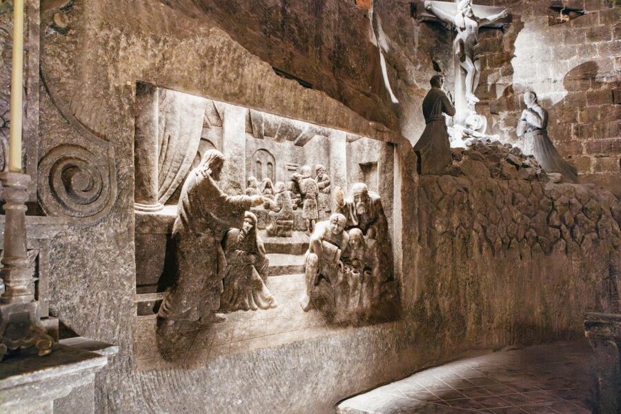 Krakow: Wieliczka Salt Mine Tour with Entry Ticket - What to wear and bring