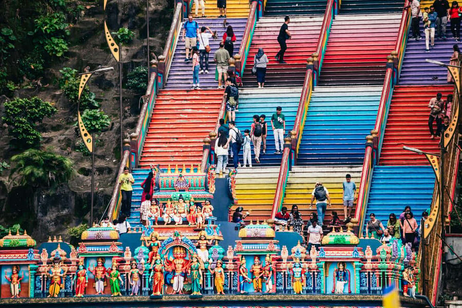 Kuala Lumpur: Batu Caves Half-Day Tour with Pick-Up Option - Meeting Lord Murugan at Batu Caves