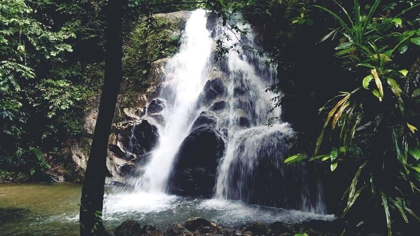 Kuala Lumpur: Batu Caves, Ramayana Caves & Kanching Falls - Getting picked up and meeting the driver