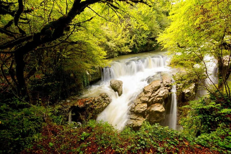 Kutaisi: Prometheus Cave & Martvili Canyon Guided Tours - What the six-hour schedule feels like