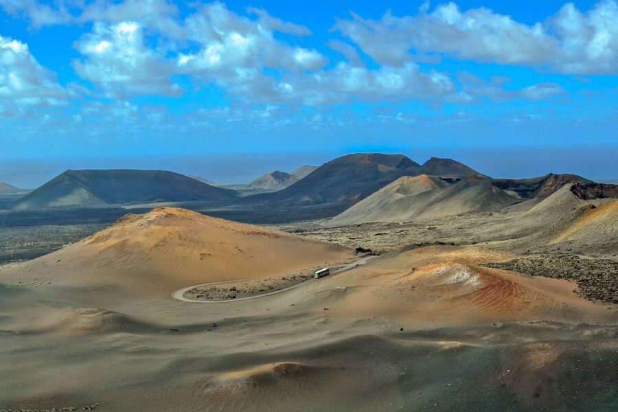 Lanzarote: Volcanos of Timanfaya and Caves Tour with Lunch - Why this full-day route works on Lanzarote
