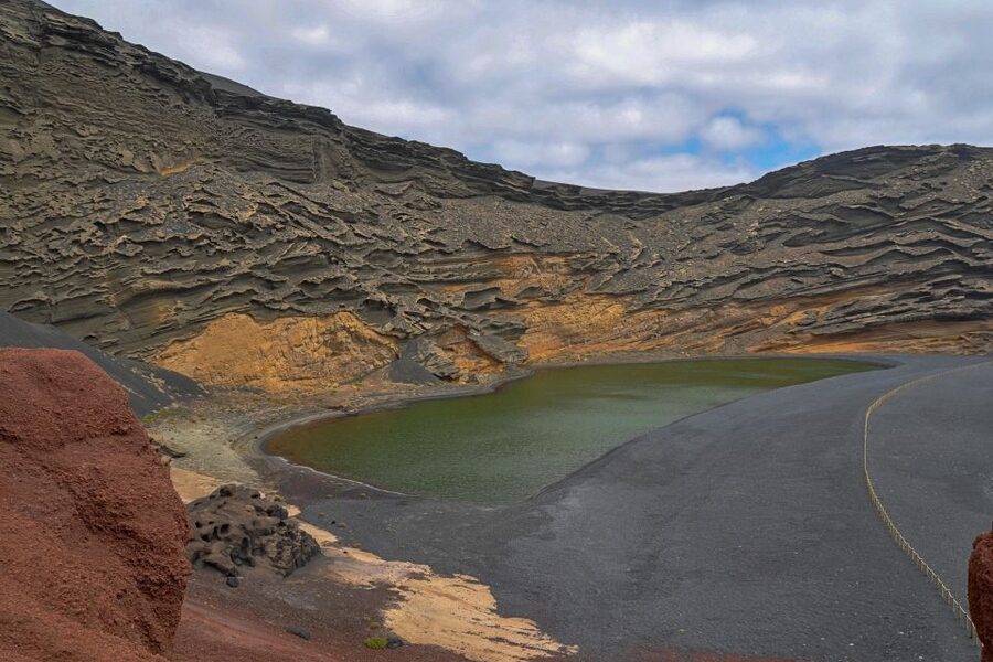 Lanzarote: Volcanos of Timanfaya and Caves Tour with Lunch - The road north to Jameos del Agua