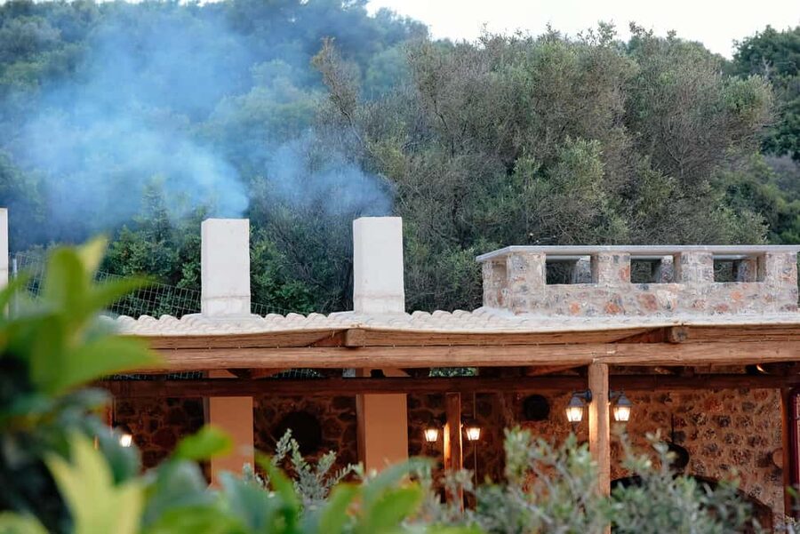 Lassithi, Zeus Cave, Olive Mill Farm & Knossos Combo Tour - Guides, languages, and the coach experience