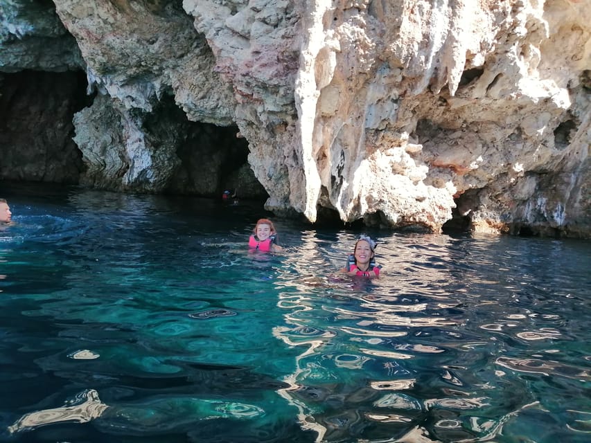 Lefkada: Blue Cave Kayak Tour with a Taste of Greece - Paddling across Rouda Bay