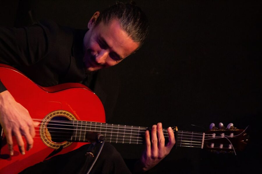 Madrid: La Cueva de Lola Flamenco Show Tickets with Drink - The drink and optional tapas