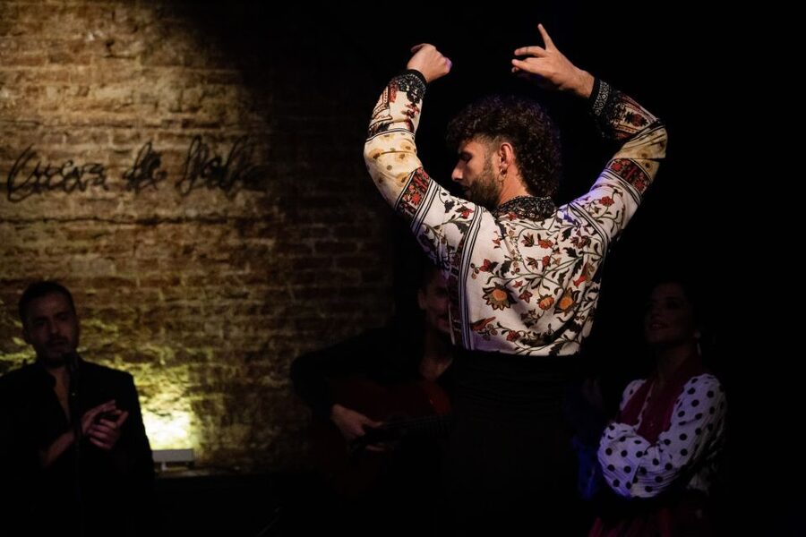 Madrid: La Cueva de Lola Flamenco Show Tickets with Drink - My call: book it if you want close-up flamenco
