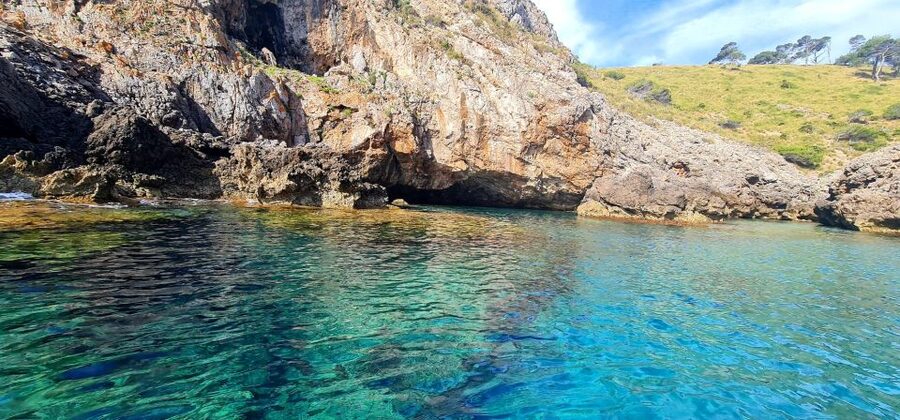 Mallorca Alcudia: Jack Sparrow Cave Jet Ski Tour - Should you book the Jack Sparrow Cave jet ski tour?