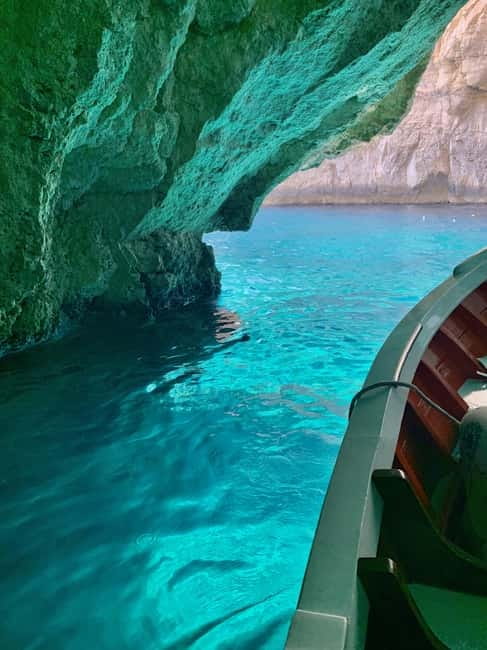 Malta: 5 hr Vintage Bus Tour - Mdina & Blue Grotto inc. food - Why the vintage bus matters