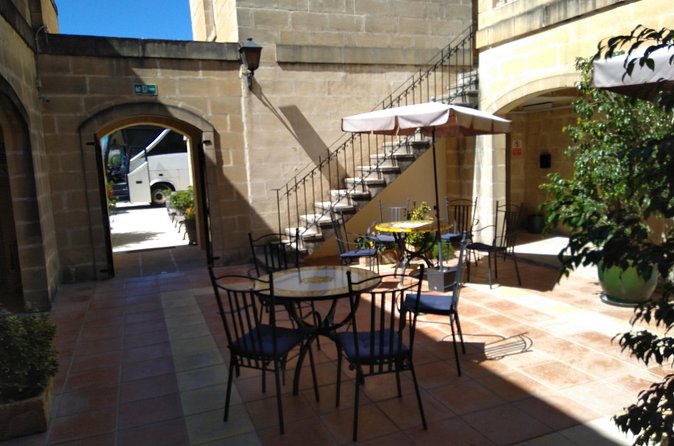 Malta Private tour: 5hr Mosta Dome, Mdina, Dingli Cliff's & Blue Grotto - Dingli Cliffs and the small chapel