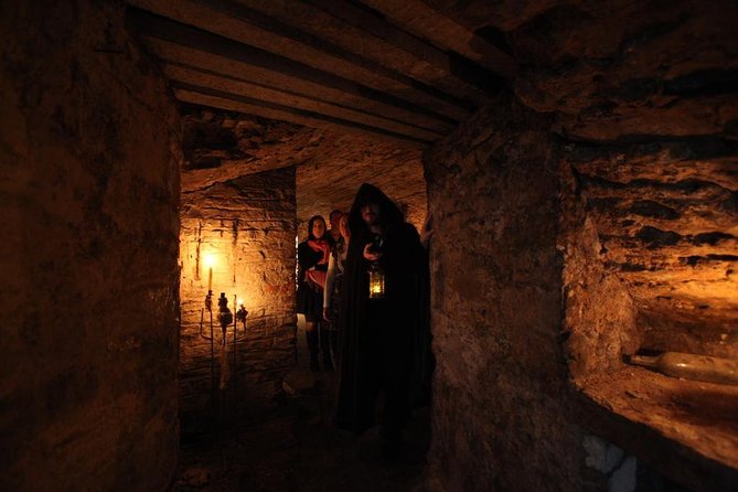 Multi-Sensory Haunted Underground Vaults Tour in Edinburgh - Going below South Bridge into Blair Street