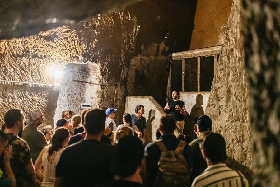 Naples: Spanish Quarters Underground Guided Tour - Should you book it?