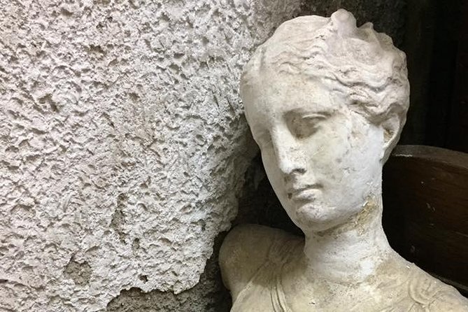 Naples Underground Spanish Quarters with Guide - Why the aqueduct and bomb shelter pairing works