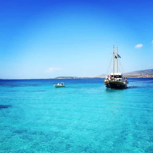 Naxos: Rina Cave-Koufonisi Cruise & Rina Cave Swim with BBQ - The crew creates the mood