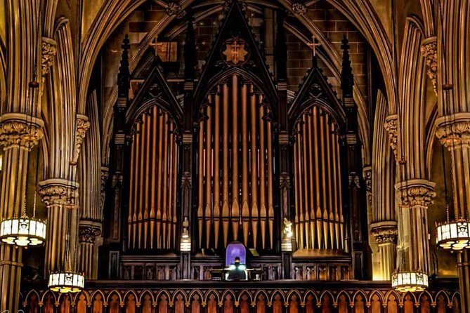 New York Catacombs by Candlelight - Why this old church matters
