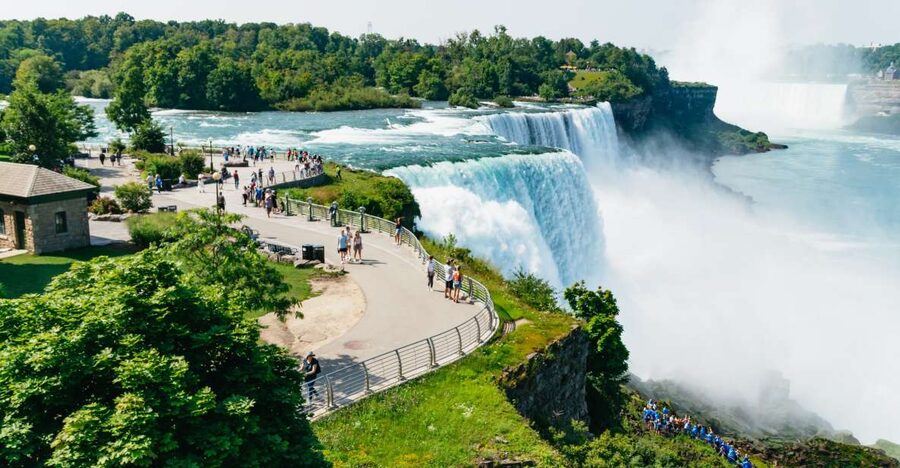 Niagara Falls: Cave of the Winds, Boat Ride, & Trolley Tour - Why this 3.5-hour Niagara Falls tour works