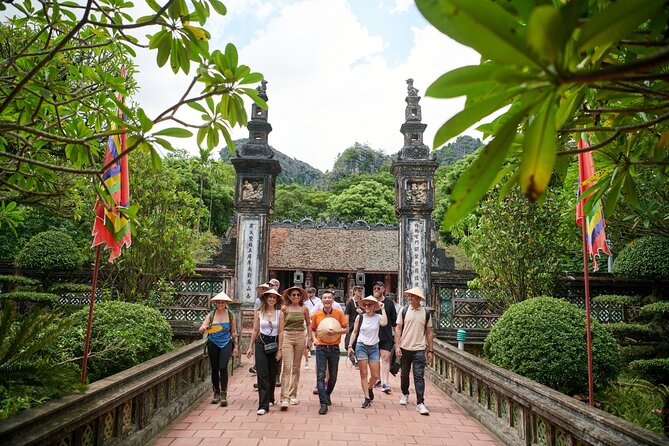 Ninh Binh Day Trip: Bai Dinh-Trang An-Mua Cave, Buffet, Boat, Bus - Leaving Hanoi by limousine bus