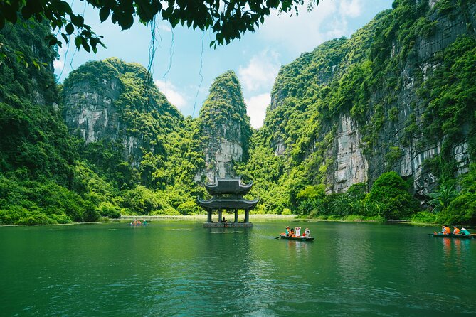 Ninh Binh Day Trip: Hoa Lu-Trang An/Tam Coc-Mua Cave-Cycling-Boat - Trang An by bamboo boat