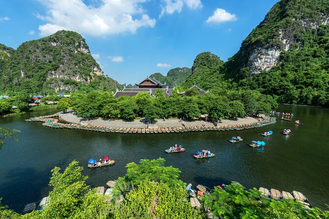 Ninh Binh Day Trip: Hoa Lu-Trang An/Tam Coc-Mua Cave-Cycling-Boat - Mua Cave and the 500-step climb