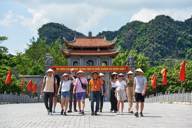 Ninh Binh Day Trip: Hoa Lu-Trang An/Tam Coc-Mua Cave-Cycling-Boat - Hoa Lu, Vietnam’s tenth-century capital