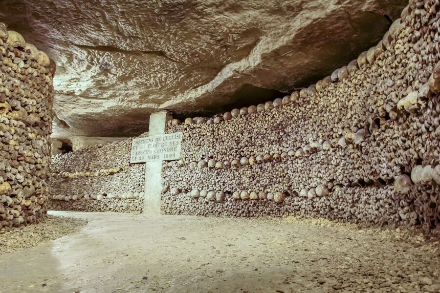 Paris: Catacombs Restricted Access Tour - Walking among six million remains