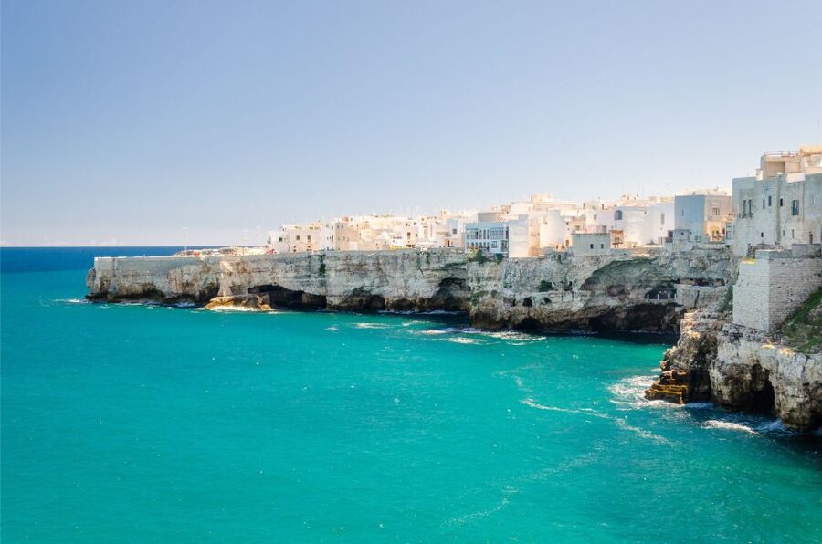 Polignano a Mare: Cave Boat Tour with Aperitif - The Prosecco aperitif and onboard mood
