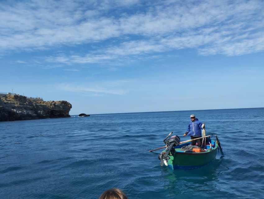 Polignano a Mare: Speedboat Cruise to Caves with Aperitif - Choosing between a shared cruise and a private group