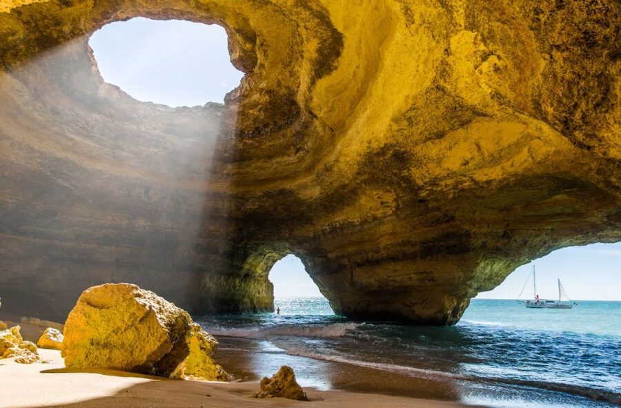 Portimão: Carvalho & Marinha Beach, Benagil Cave Boat Tour - What the guide and captain add