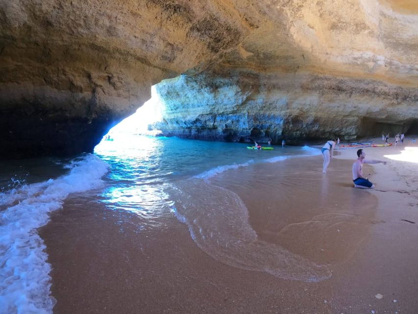 Portimão: Kayak Tour of Benagil Caves - Benagil Cave and the question of getting ashore