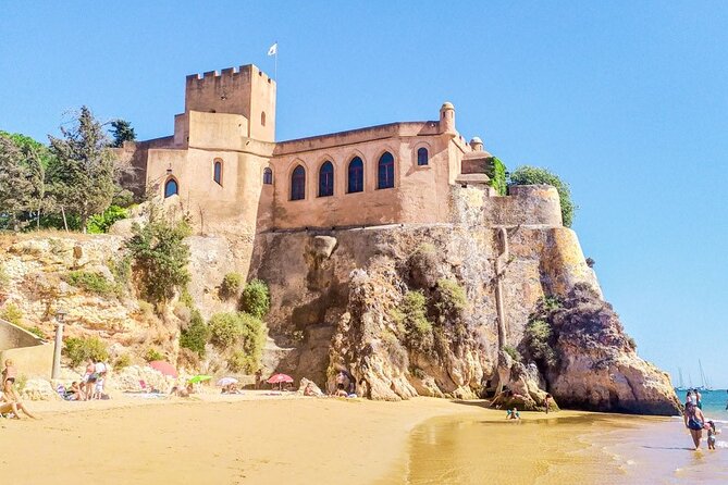 Portimão Private Boat Tour Caves Circuit and Coast Sightseeing - Benagil Cave and the cave circuit
