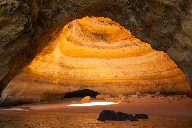 Portimão Private Boat Tour Caves Circuit and Coast Sightseeing - Carvoeiro and the western Algarve coast