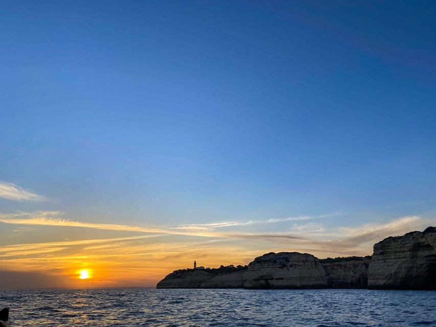 Portimão: Sunset Cruise to Benagil Cave - Alfanzina Lighthouse and the approach to Benagil