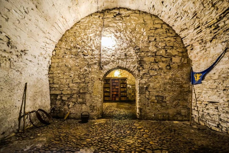 Prague: Oldtown, Medieval Underground & Dungeon History Tour - Why Prague’s Old Town has a second city below it