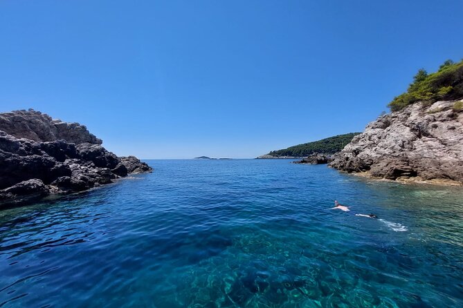 Private boat tour- explore the islands, find hidden caves and try snorkelling - What to budget beyond $302.46