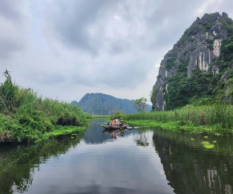 Private Tour: Hoa Lu/Bai Dinh - Trang An - Tam Coc -Mua Cave - Bai Dinh Pagoda and its enormous scale