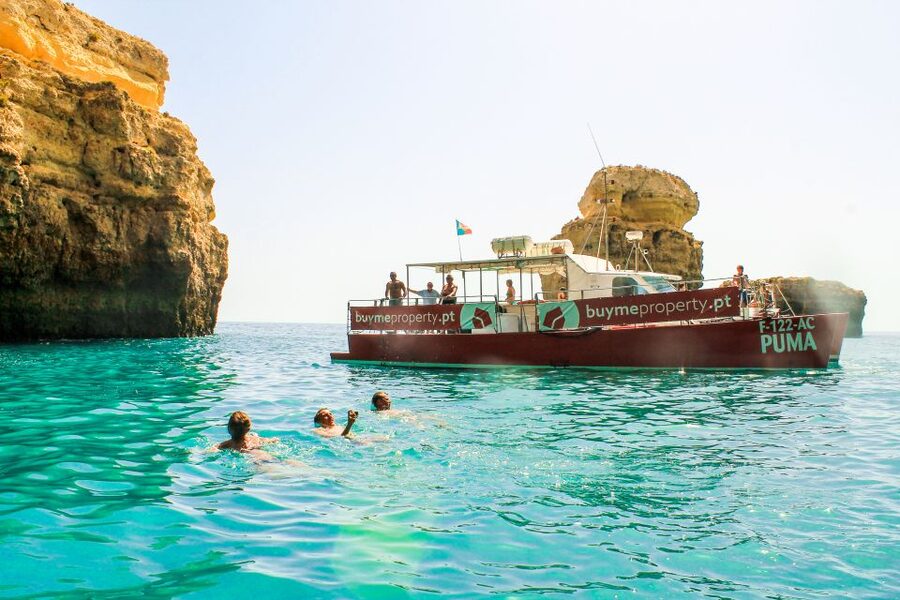 Quarteira: Benagil Cave Guided Catamaran Day Cruise & Drink - Key points to know before booking