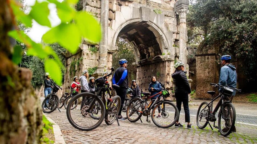 Rome: Appian Way Aqueducts Bike Tour (UPG Catacombs & Lunch) - Starting near the Colosseum with the right bike