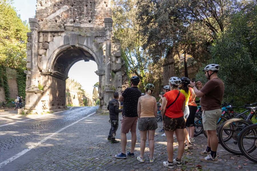 Rome: Appian Way & Aqueducts E-Bike Tour (Catacombs & Food) - How long the ride feels