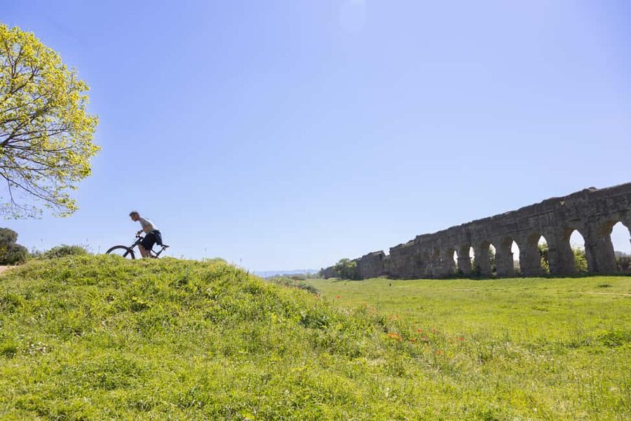 Rome: Appian Way & Aqueducts E-Bike Tour (Catacombs & Food) - Getting used to the CUBE e-bike