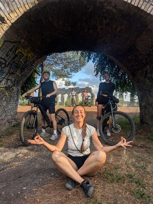 Rome: Appian Way, Catacombs & Aqueducts by eBike + Transfer - Aqueduct Park: the visual high point