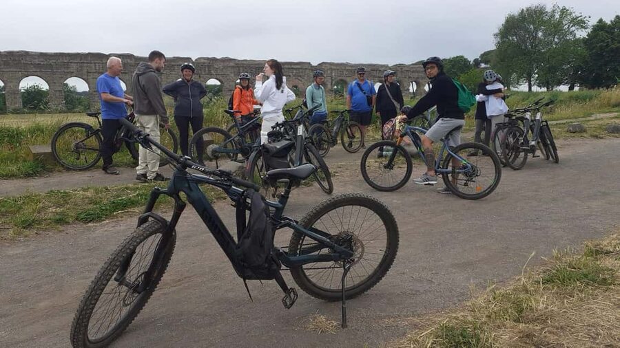 Rome: Appian Way E-Bike Tour Catacombs, Aqueducts & Picnic - The Aqueducts Park by e-bike
