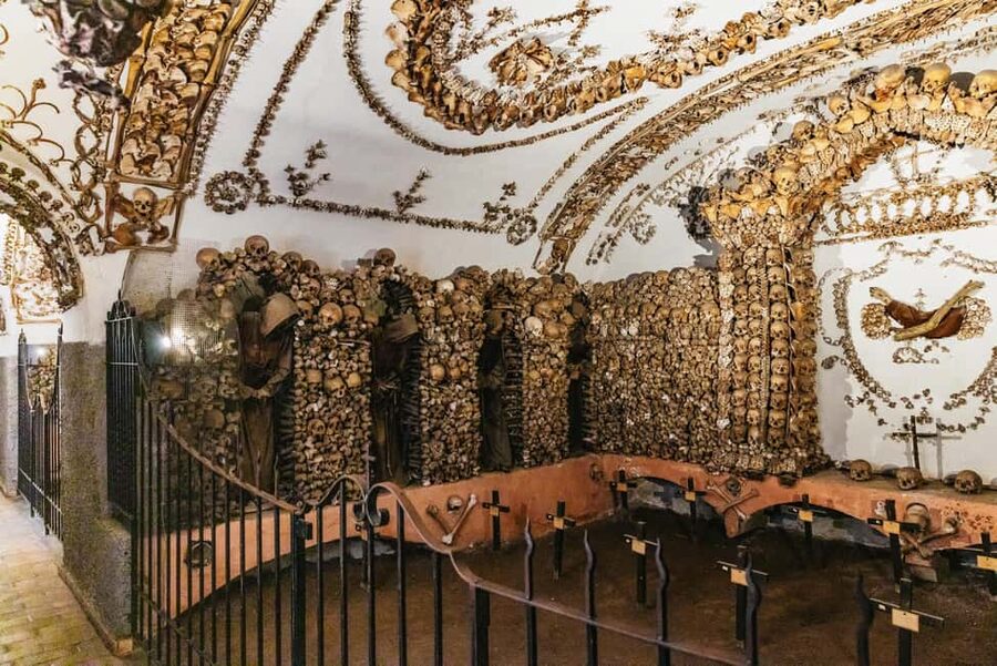 Rome: Capuchin Crypts and Catacombs Tour with Transfers - Meeting at Piazza Barberini