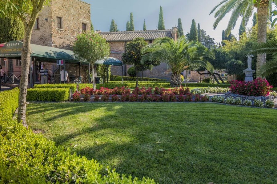 Rome: Catacomb of St. Callixtus and Appian Way Guided Tour - Key points to know before booking