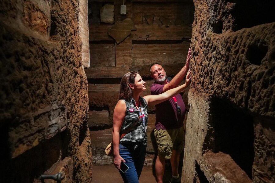 Rome: Catacombs and Capuchin Crypt Guided Tour with Transfer - Daytime or VIP after-hours?