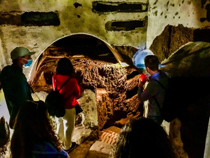 Rome: Guided Roman Catacombs Tour with Transfers - Entering four levels of Domitilla tunnels