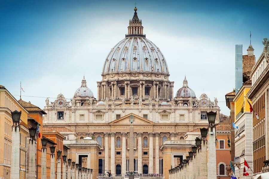 Rome: St. Peter's Basilica, Dome, and Vatican Grottoes Tour - Starting in St. Peter’s Square