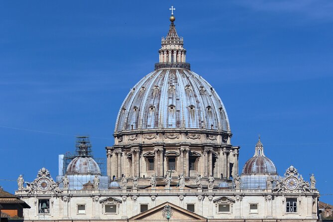 Rome: St. Peter's Basilica, Dome Climb, and Underground Tour - Meeting the guide near Piazza San Pietro
