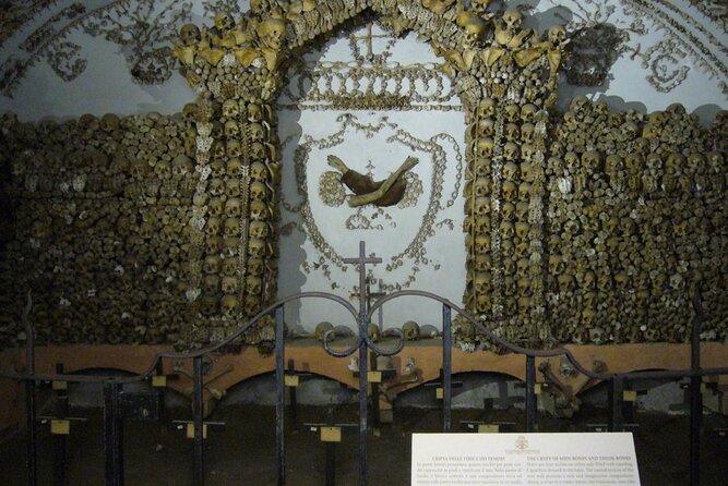Rome Underground: Catacombs Tour, Aqueducts and Appian Way - What the guide adds to the experience
