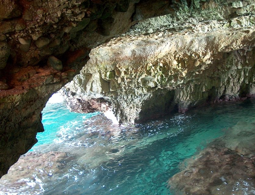Santa Maria di Leuca: Caves Boat Tour - A quick boat ride into Leuca’s sea caves