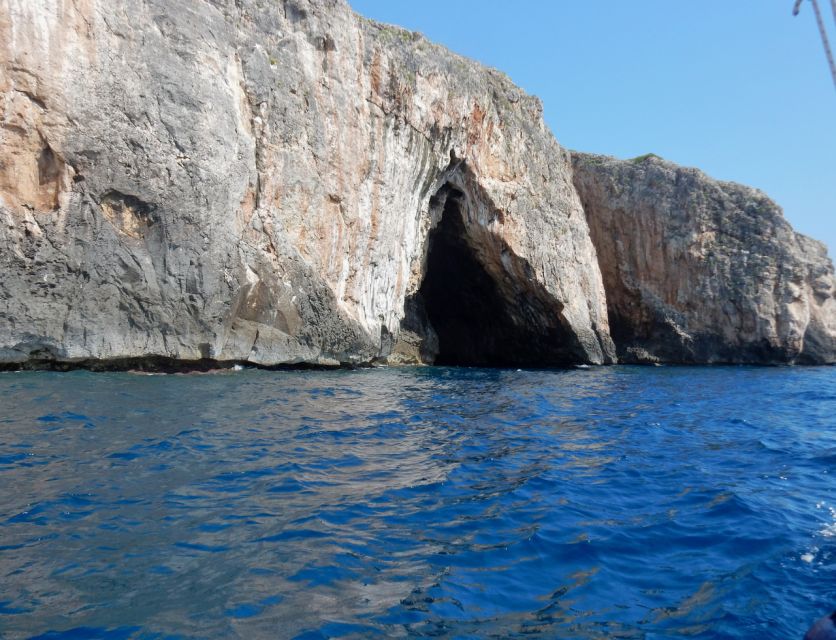 Santa Maria di Leuca: Caves Boat Tour - Why the swimming stop matters