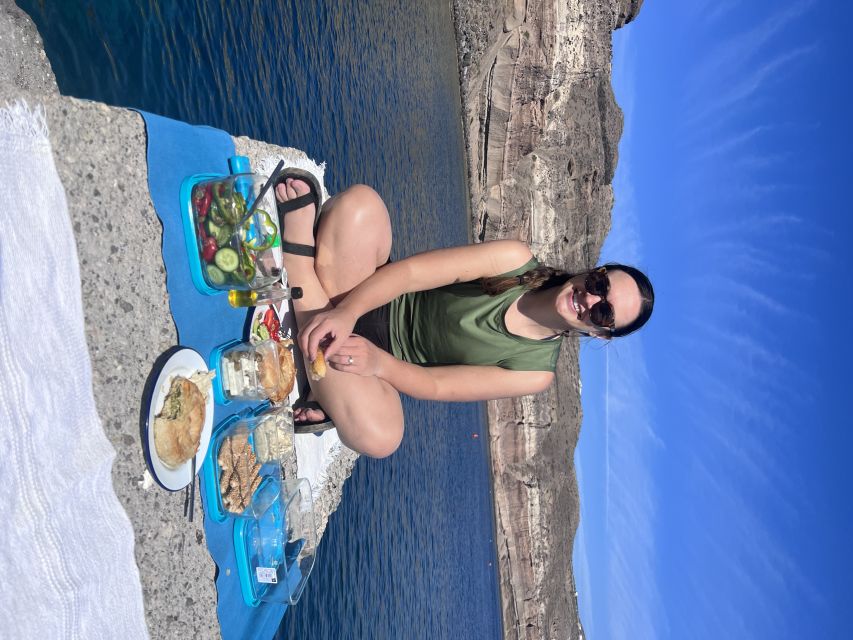 Santorini: Sea Caves Kayak Trip with Snorkeling and Picnic - How demanding is the day?